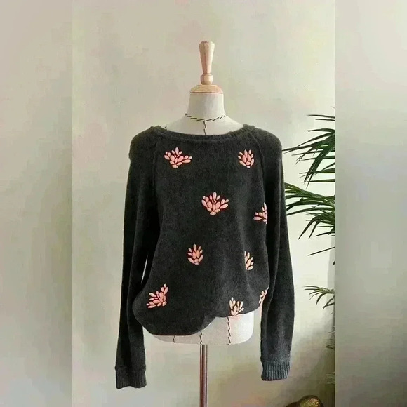 LOFT Charcoal Gunmetal Gray Oversized Embellished Sweater Pullover - Size M - Picture 1 of 10